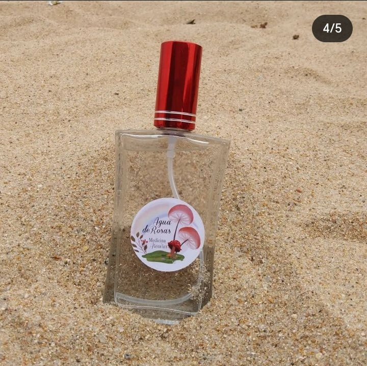 Agua de Rosas